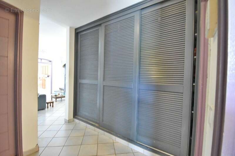 Maison à BAIE-MAHAULT