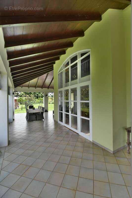 Maison à BAIE-MAHAULT