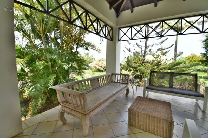 Maison à BAIE-MAHAULT