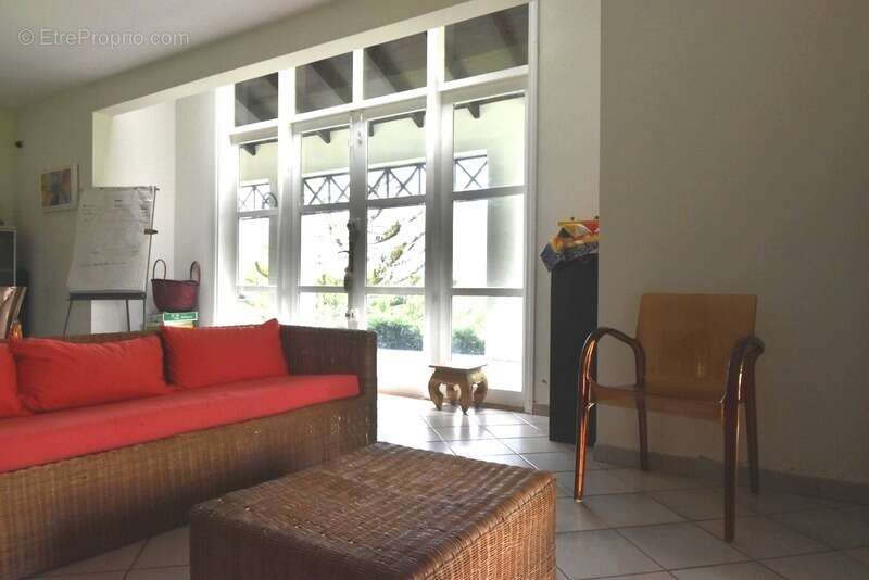 Maison à BAIE-MAHAULT