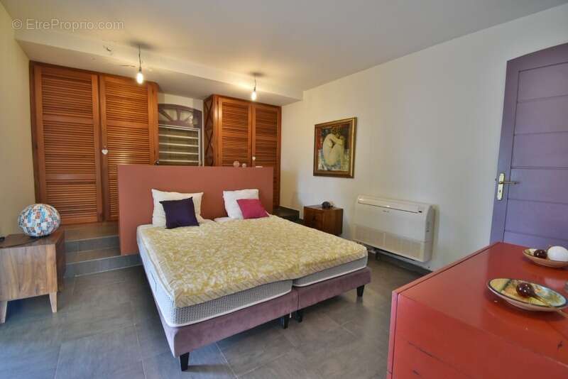 Maison à BAIE-MAHAULT