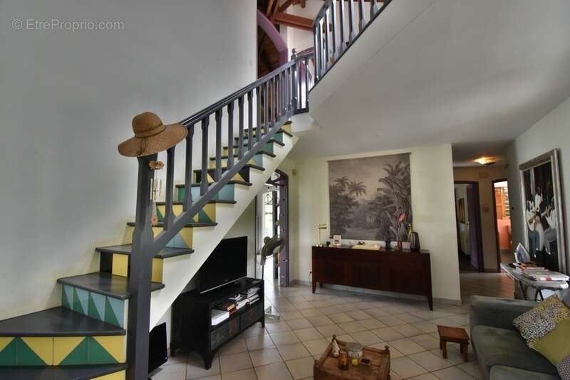 Maison à BAIE-MAHAULT