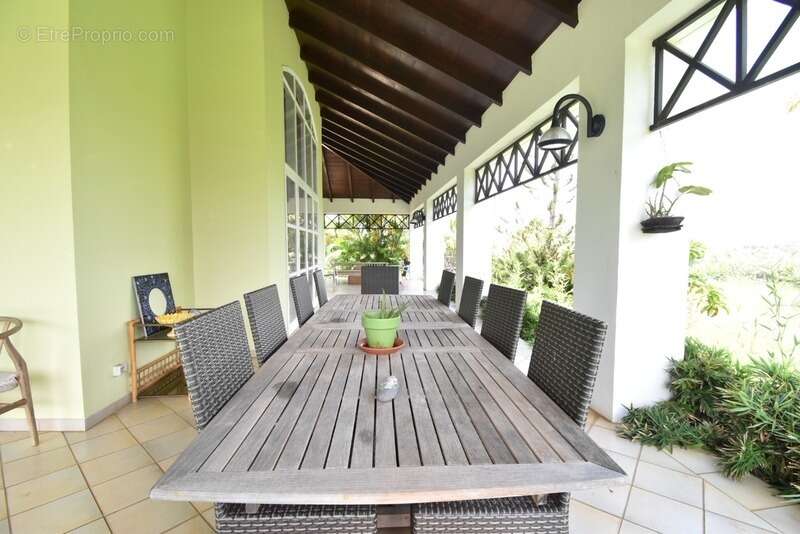 Maison à BAIE-MAHAULT