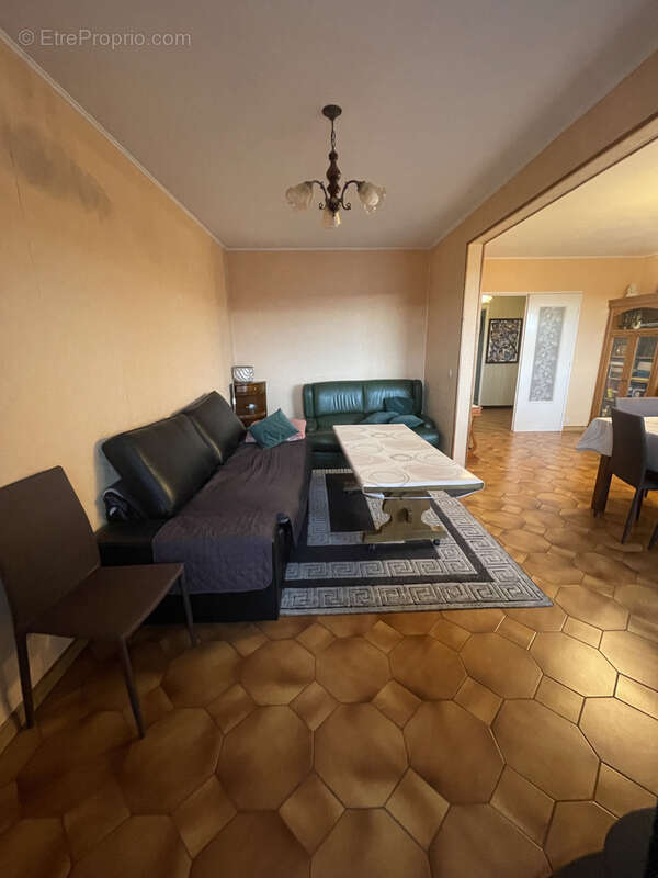 Appartement à SAINT-ETIENNE