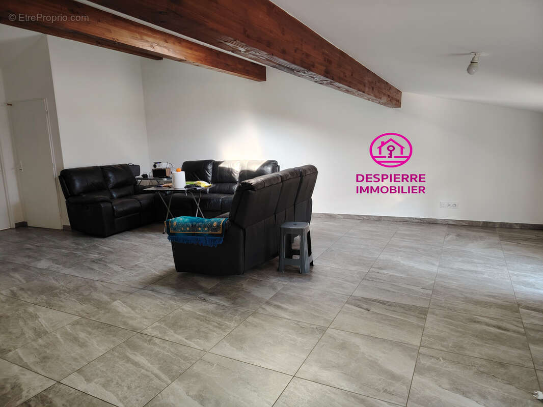 Appartement à LE PEAGE-DE-ROUSSILLON