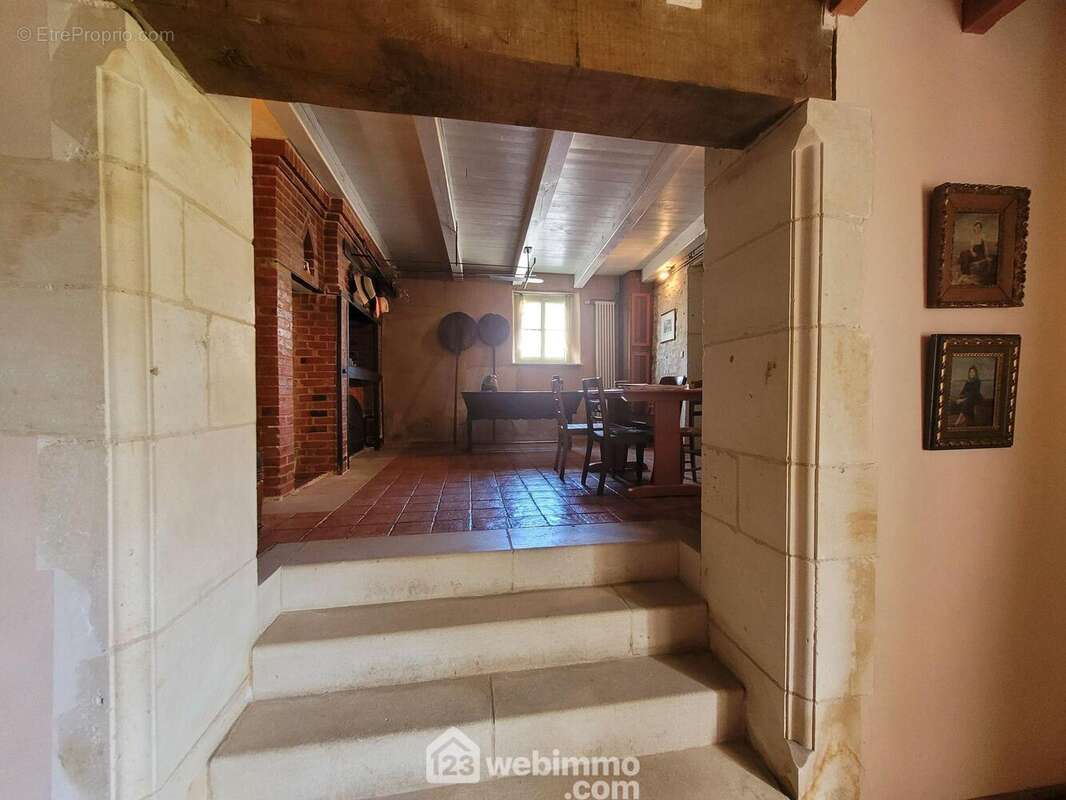 Entrée - Maison à LACROIX-SUR-MEUSE