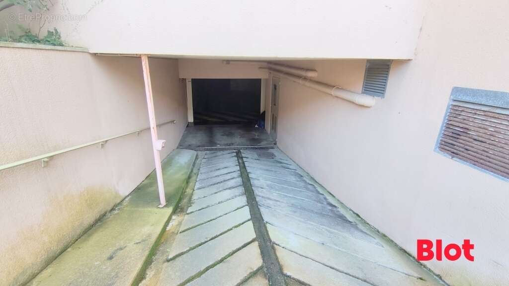 Parking à SAINT-MALO