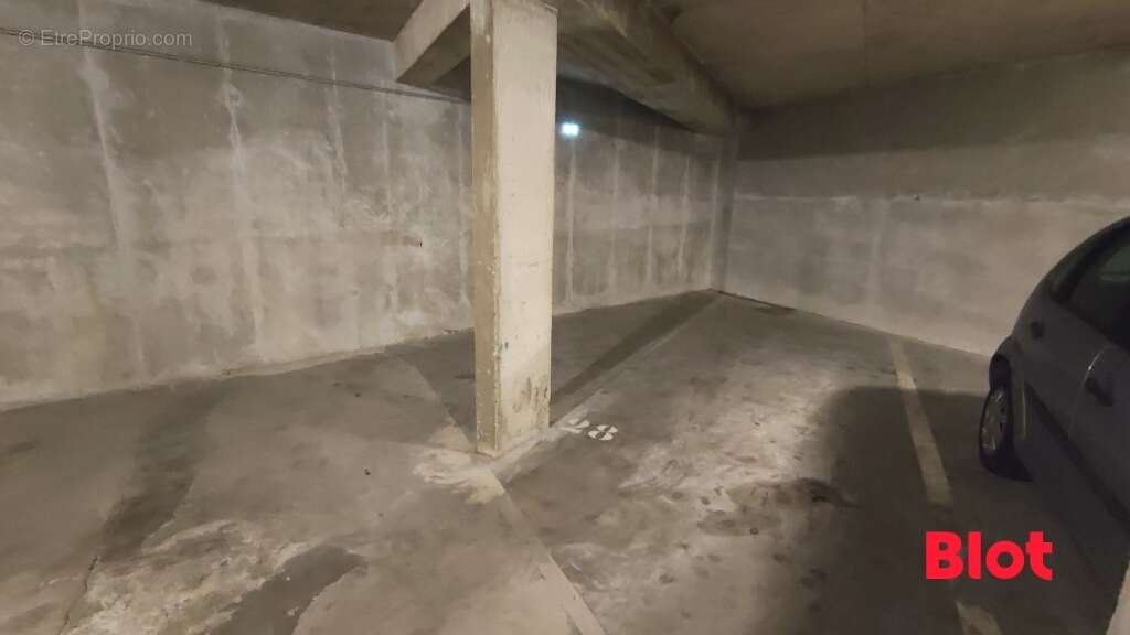 Parking à SAINT-MALO