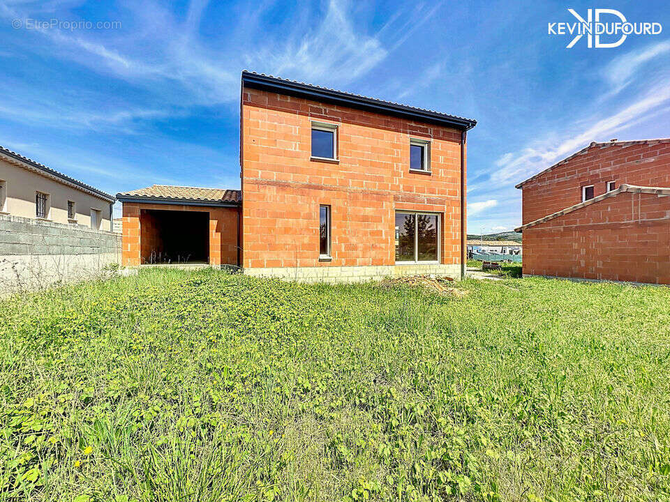 Maison à LAVILLEDIEU