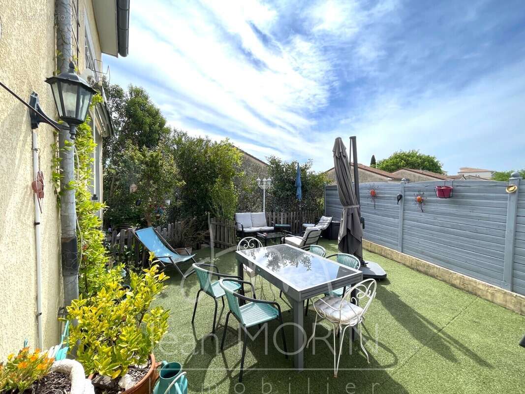 Maison à MONTELIMAR