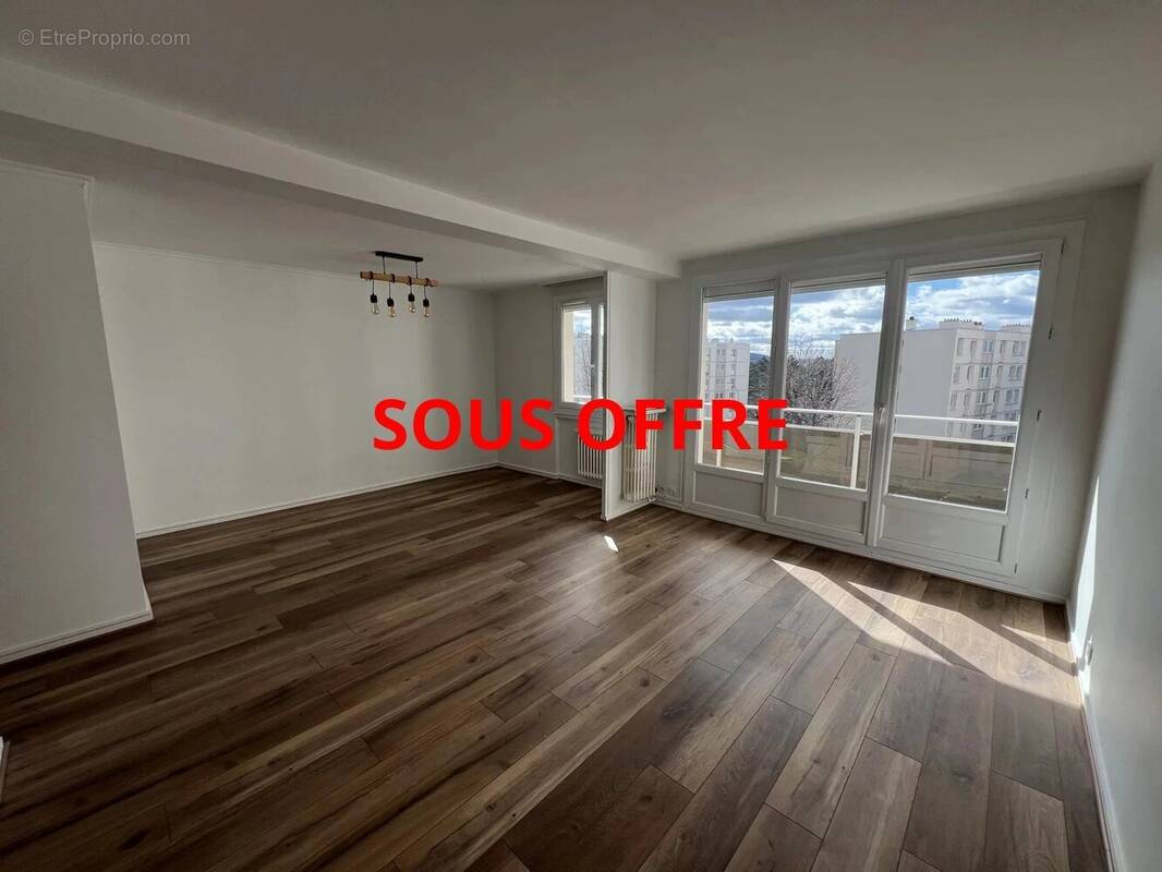 Appartement à SAINT-ETIENNE