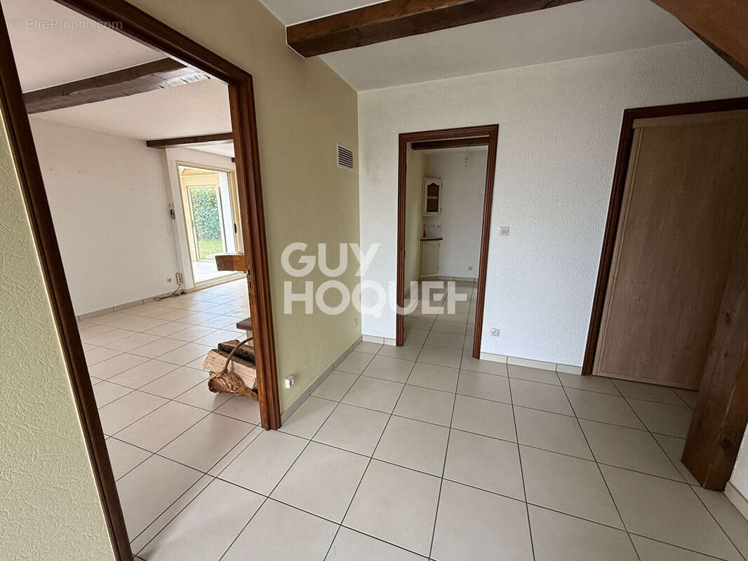 Maison à ECOLE-VALENTIN