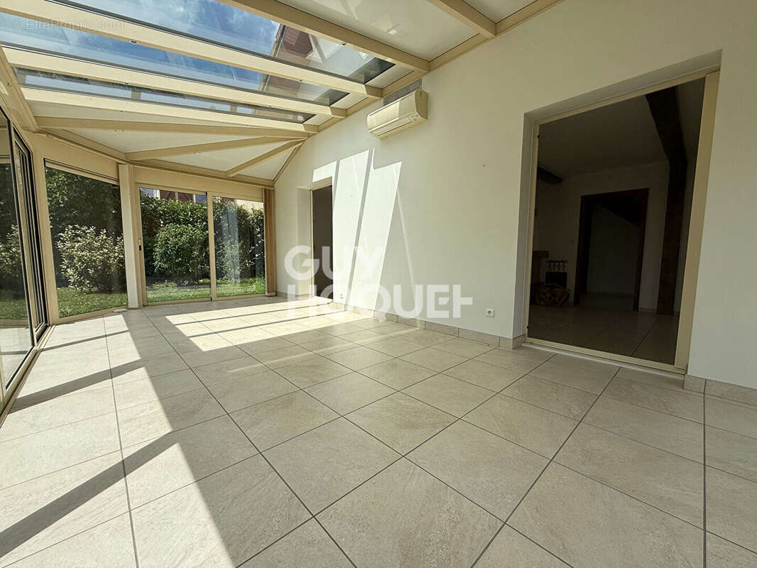 Maison à ECOLE-VALENTIN