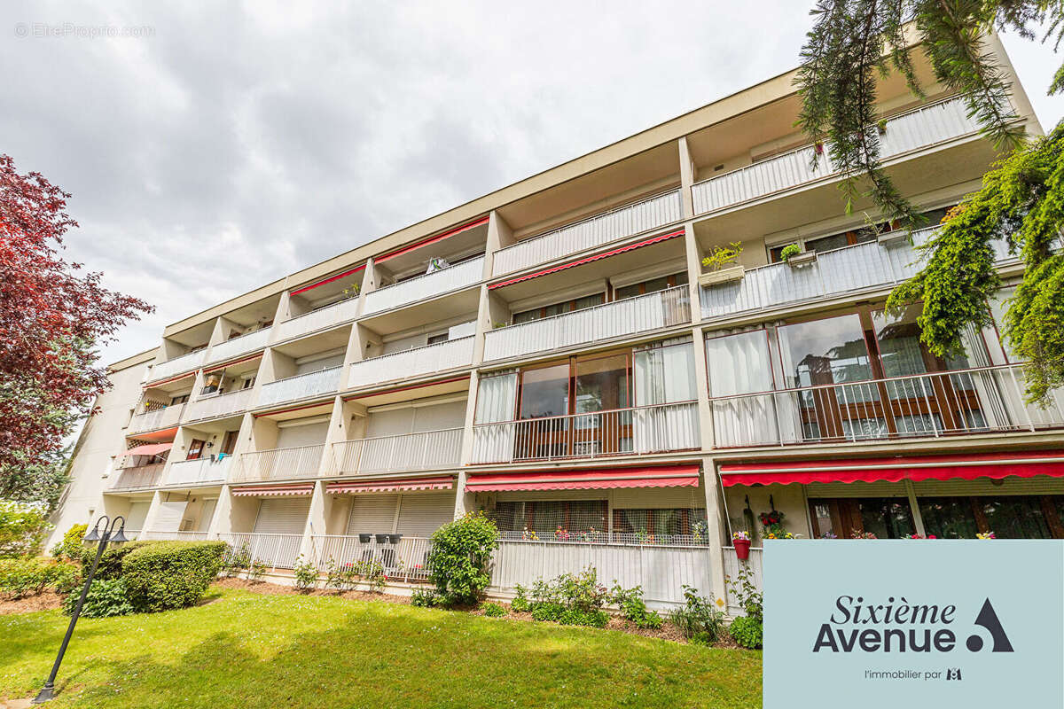 Appartement à CHILLY-MAZARIN