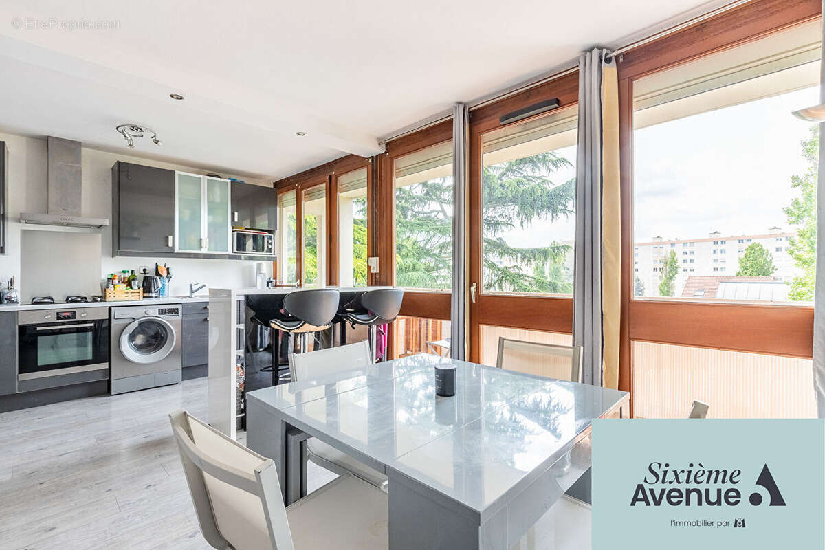 Appartement à CHILLY-MAZARIN