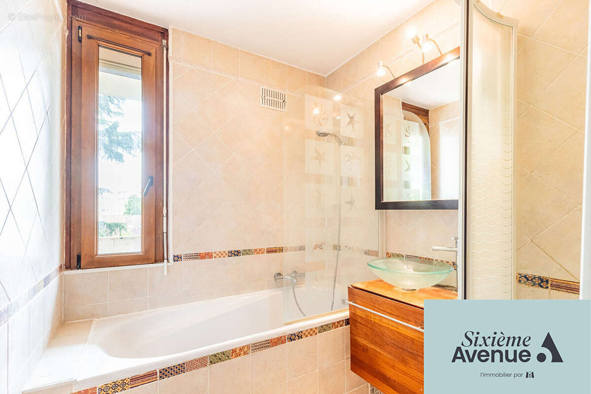 Appartement à CHILLY-MAZARIN