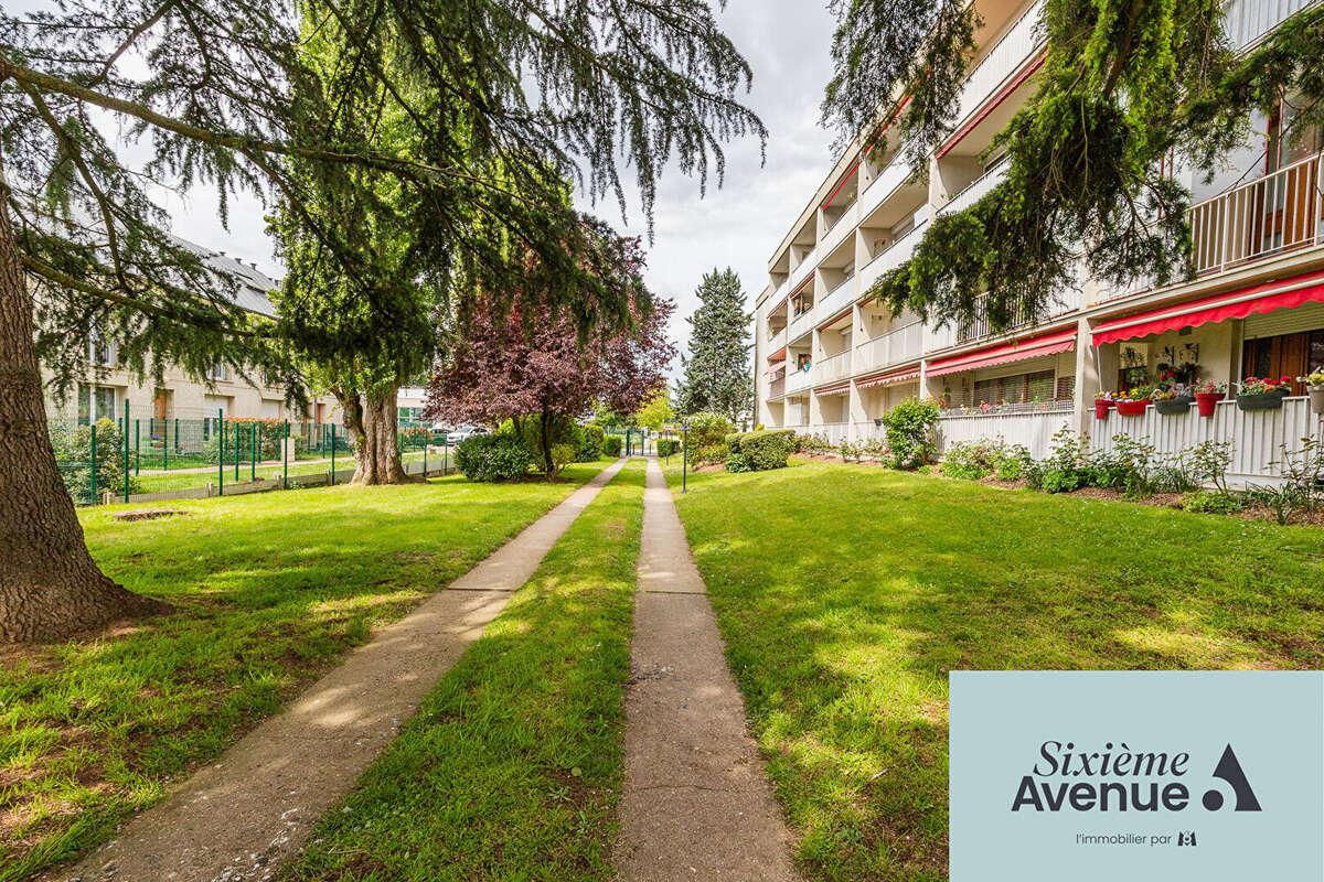 Appartement à CHILLY-MAZARIN