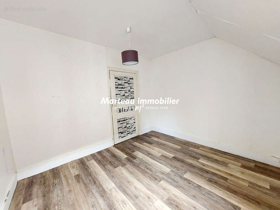 Maison à BONNETABLE