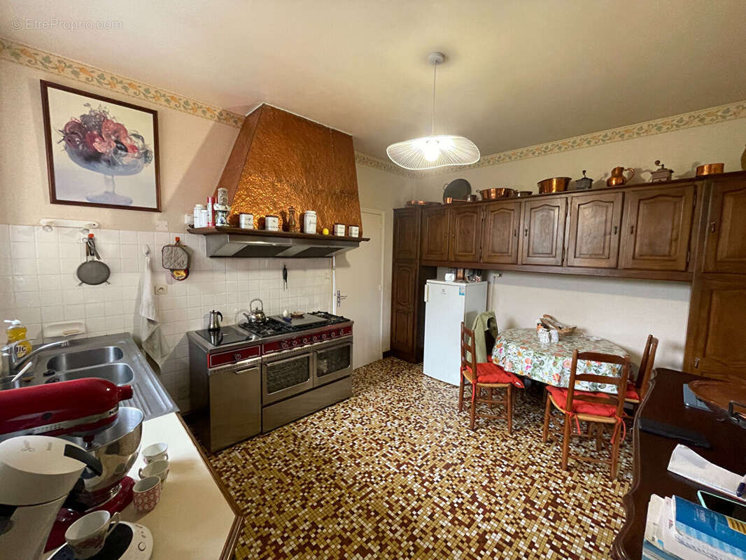 Maison à AIXE-SUR-VIENNE