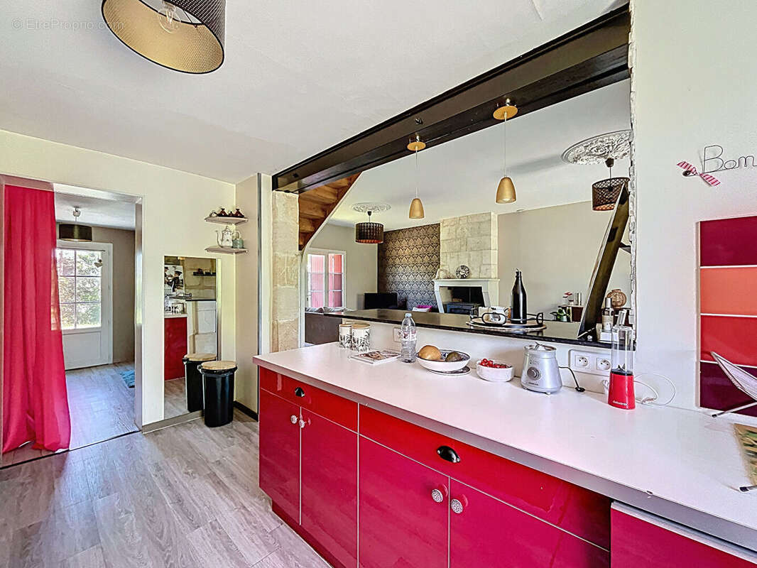 Maison à BLANQUEFORT