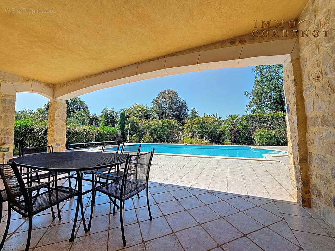 Maison à BESSE-SUR-ISSOLE