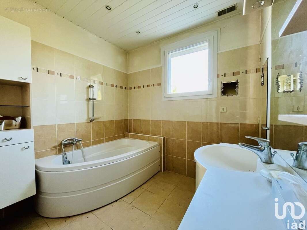 Photo 8 - Maison à BAGNOLS-SUR-CEZE