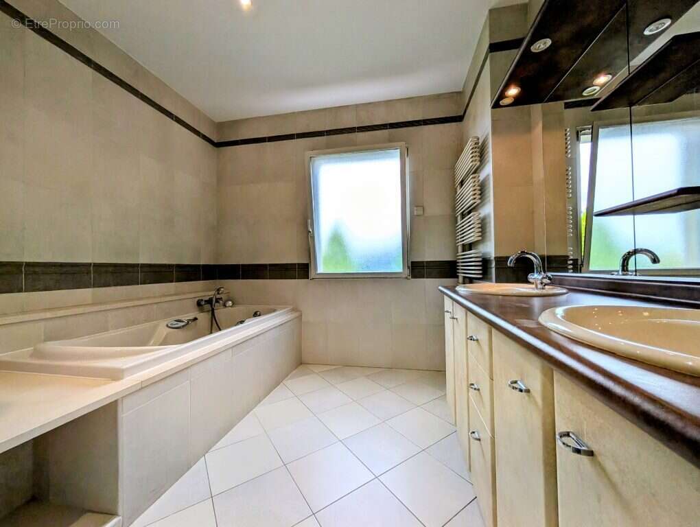 Maison à FONTAINE-LES-DIJON