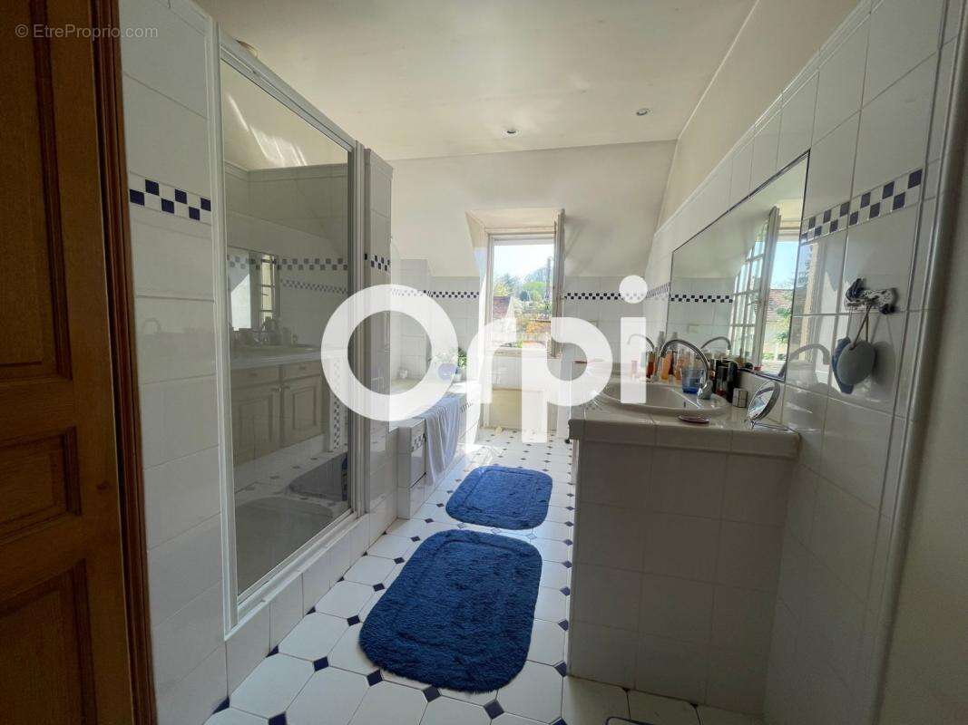 Maison à RONQUEROLLES