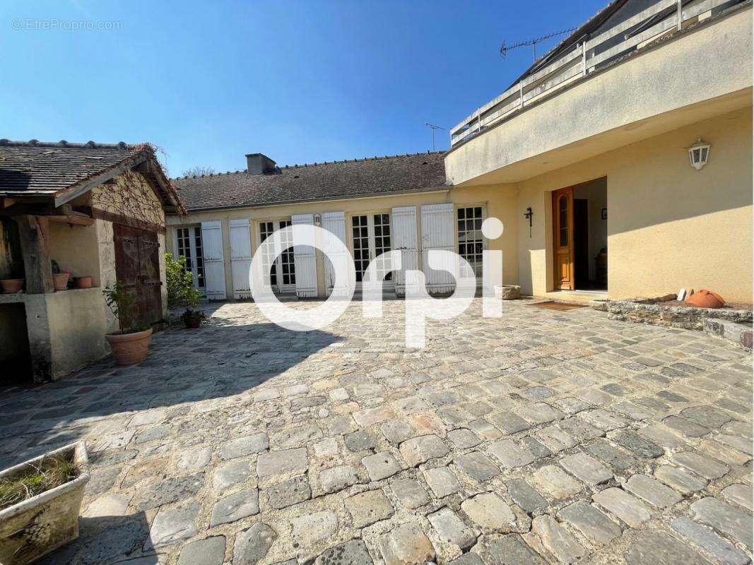 Maison à RONQUEROLLES