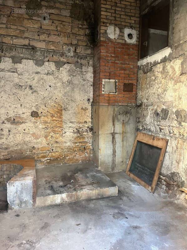 Maison à MONTMERLE-SUR-SAONE