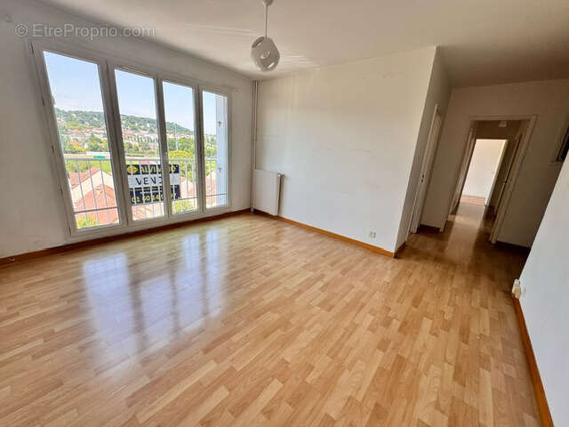 Appartement à VILLEBON-SUR-YVETTE