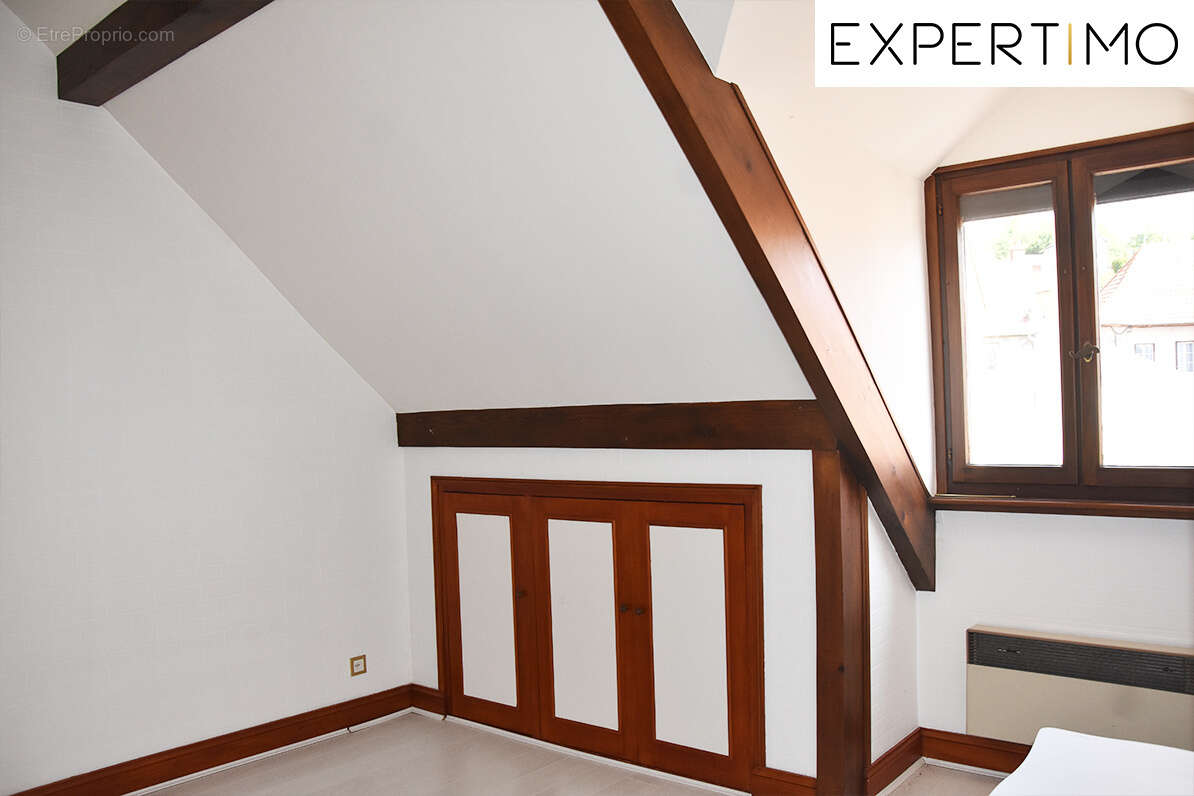 Maison à SAINT-ELOY-LES-MINES