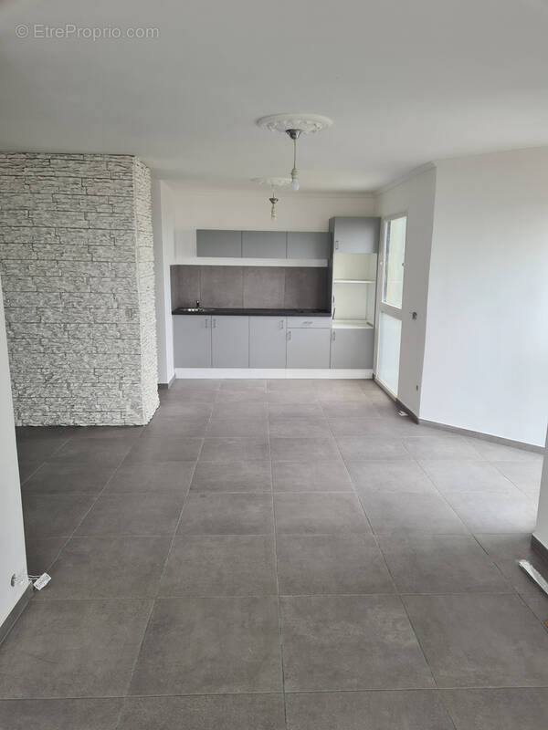 Appartement à GRIGNY