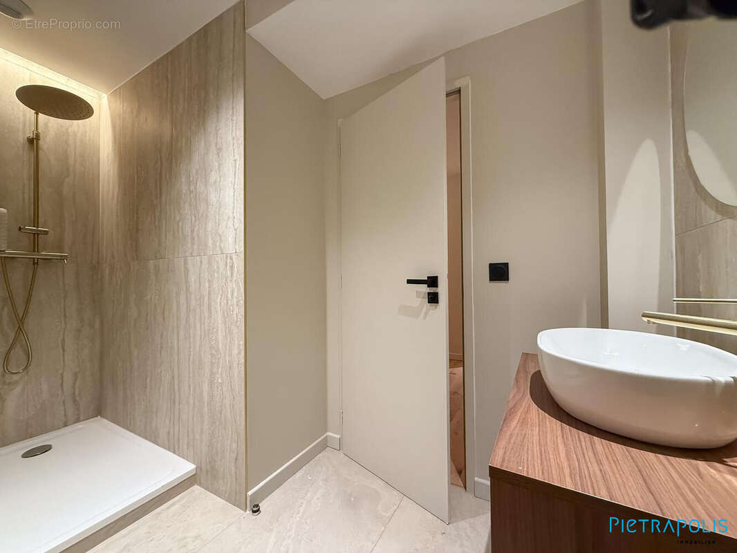 salle d'eau - Appartement à LYON-1E