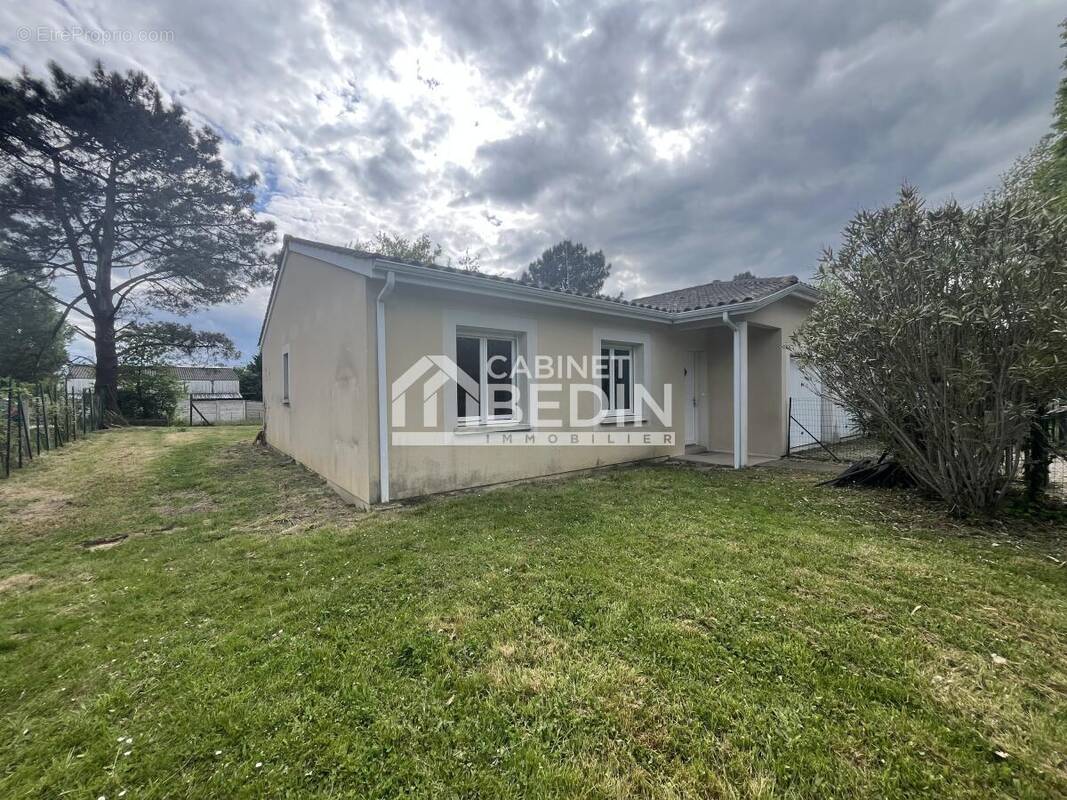 Maison à BEYCHAC-ET-CAILLAU