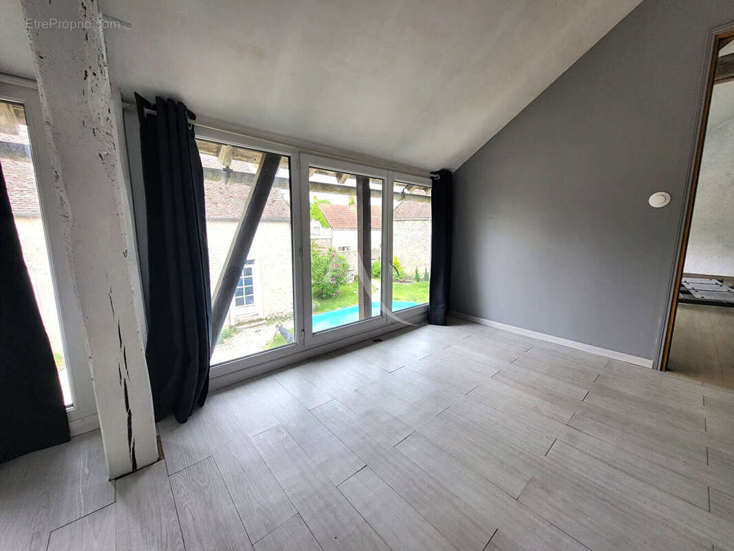 Maison à SOUPPES-SUR-LOING