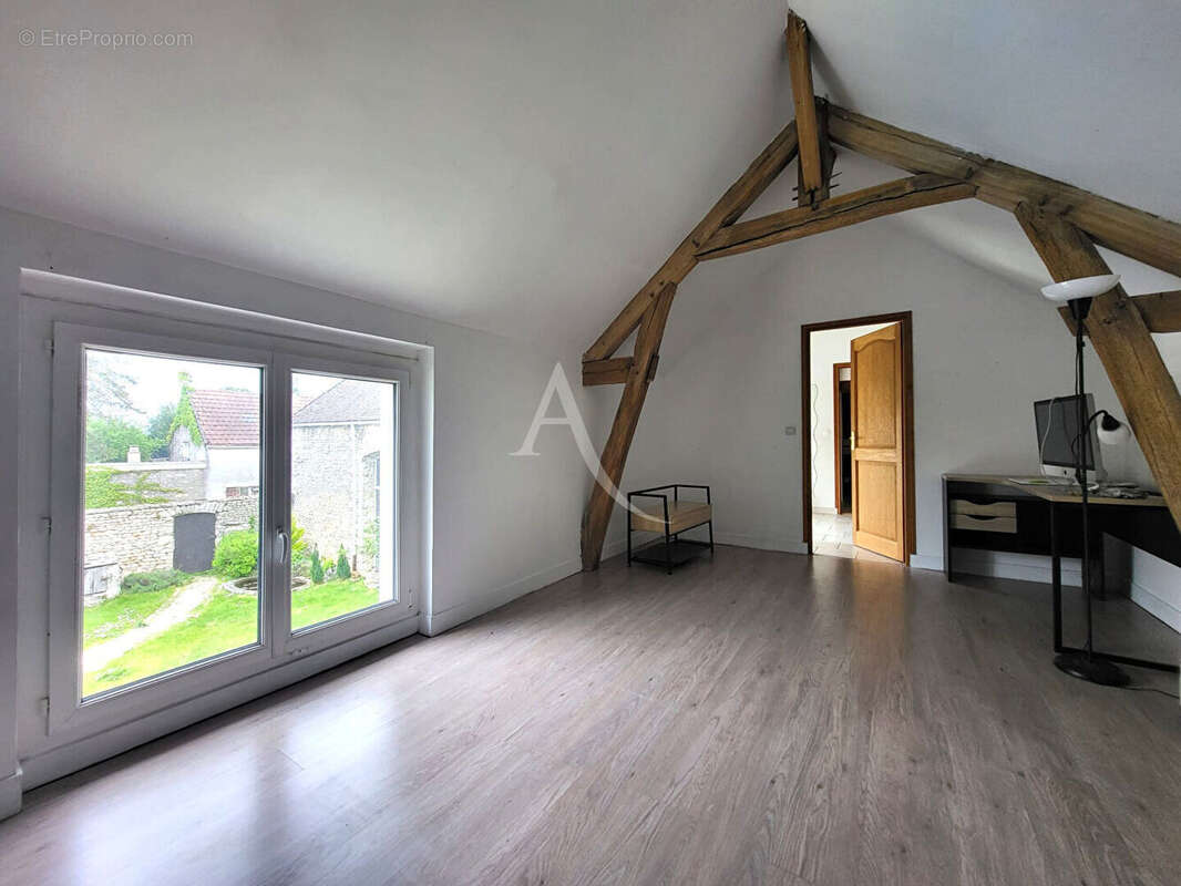 Maison à SOUPPES-SUR-LOING