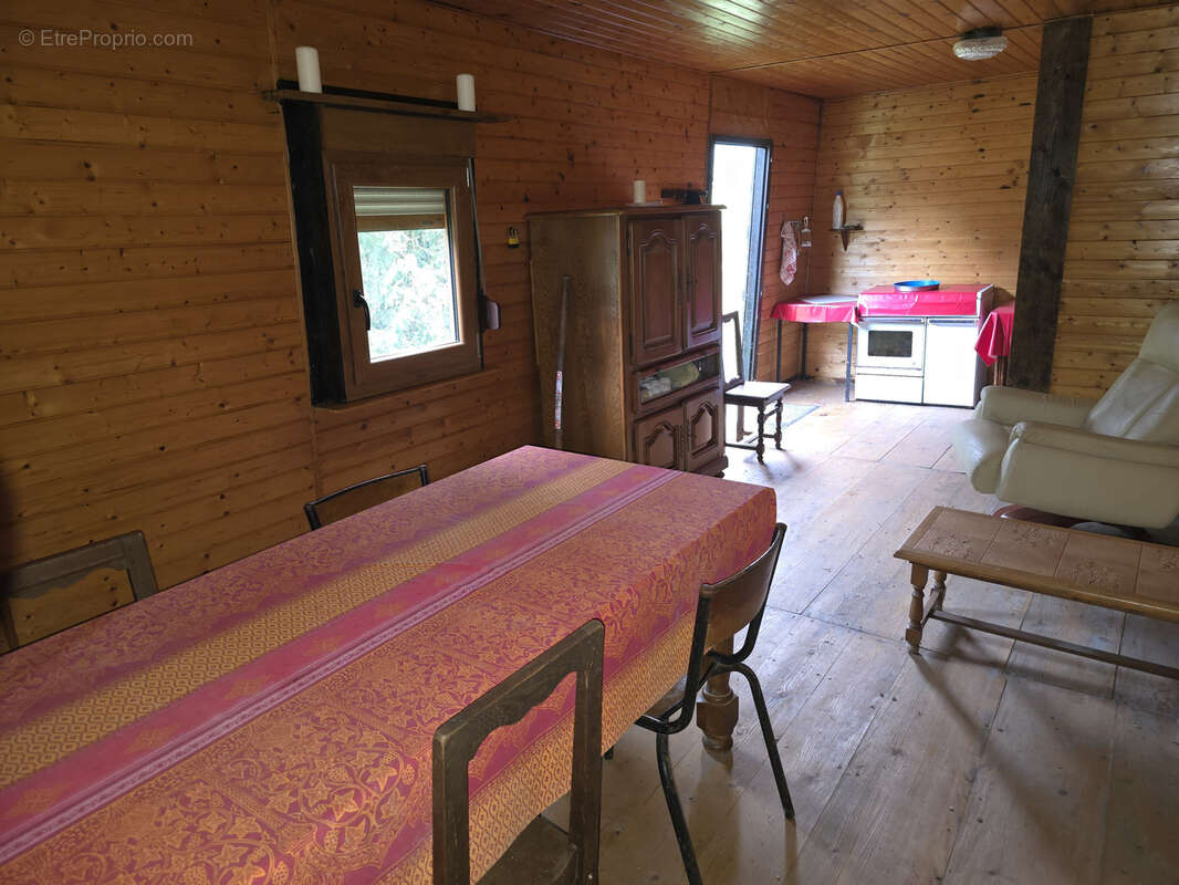 Terrain à ARNAVILLE