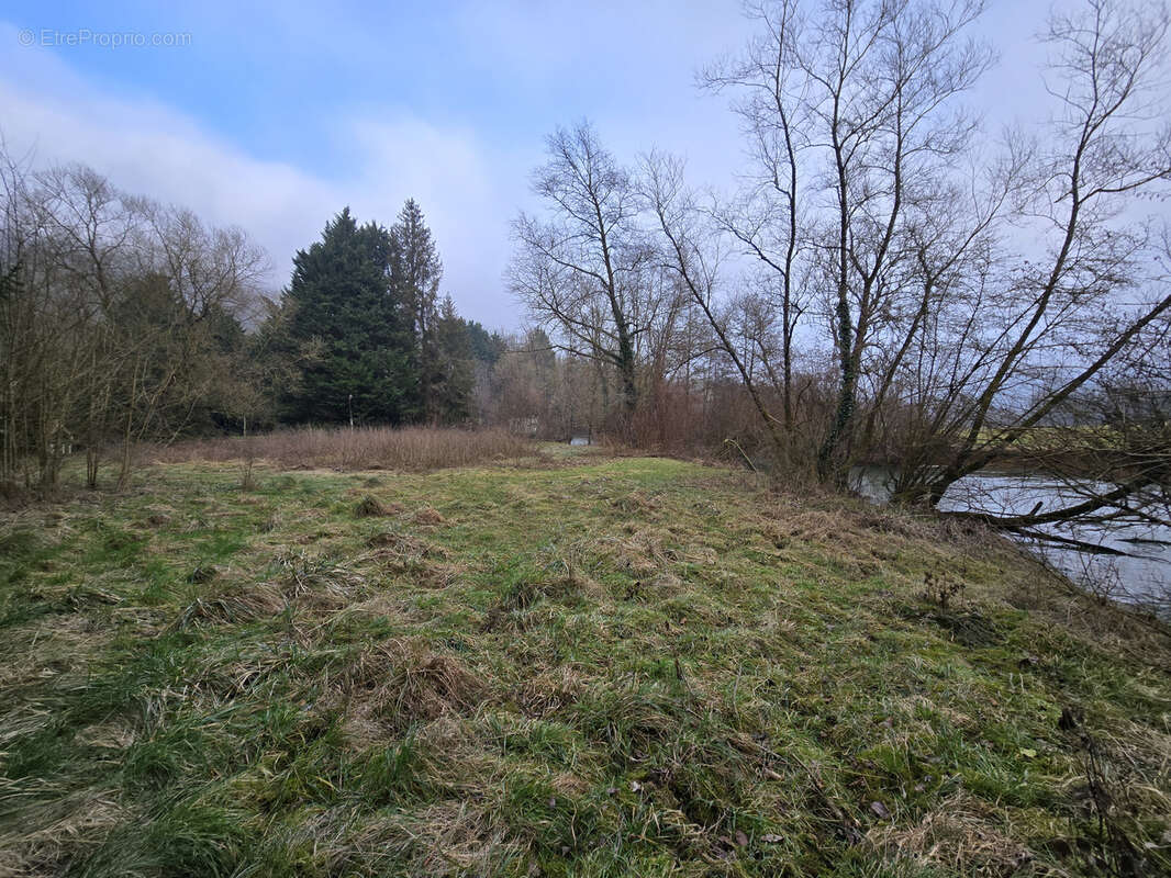 Terrain à ARNAVILLE