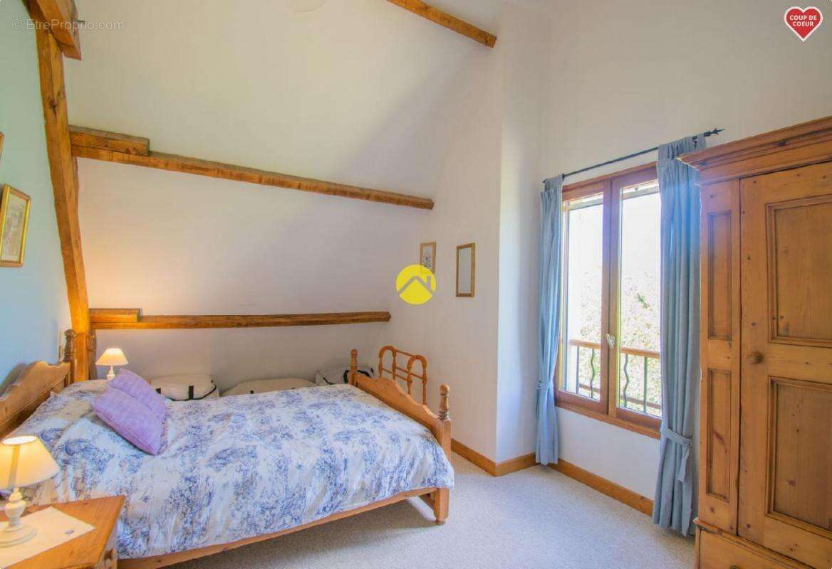 Maison à LE BUISSON-DE-CADOUIN