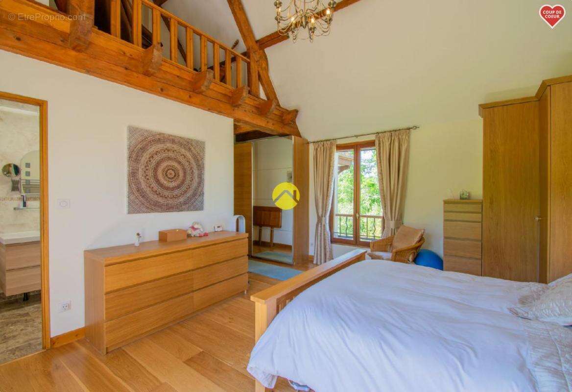 Maison à LE BUISSON-DE-CADOUIN