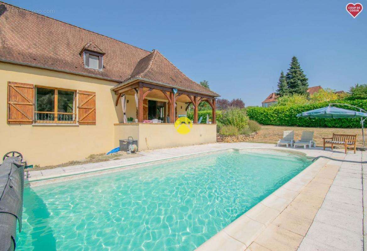 Maison à LE BUISSON-DE-CADOUIN