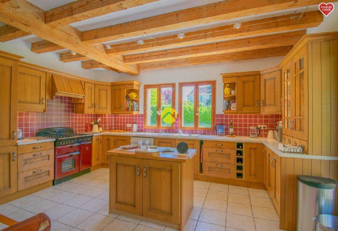 Maison à LE BUISSON-DE-CADOUIN