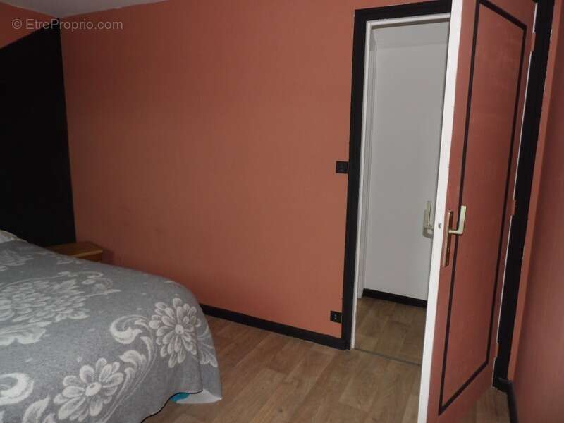 Maison à LAGARDE-ENVAL