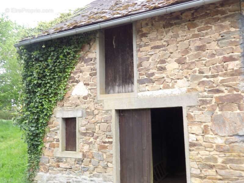 Maison à LAGARDE-ENVAL