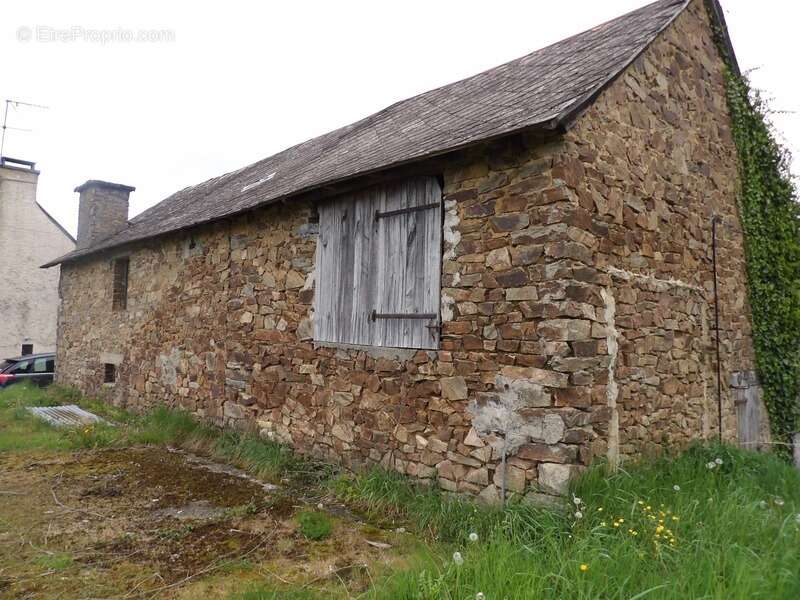 Maison à LAGARDE-ENVAL