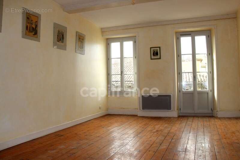 Appartement à SAINT-CLAR