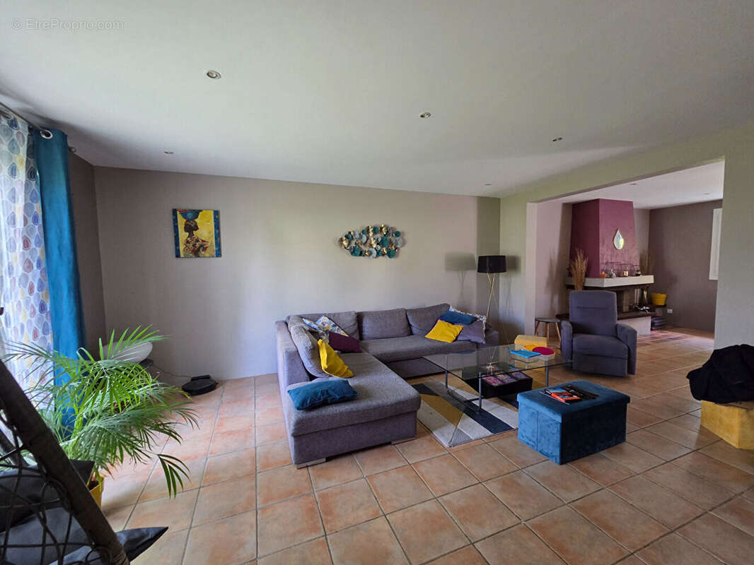 Maison à SAINT-SATURNIN