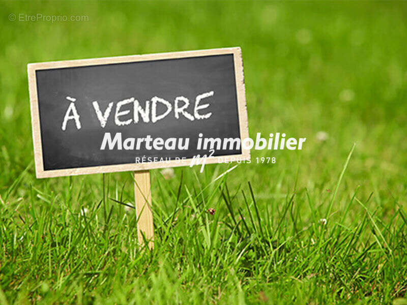 Terrain à PARIGNE-L&#039;EVEQUE