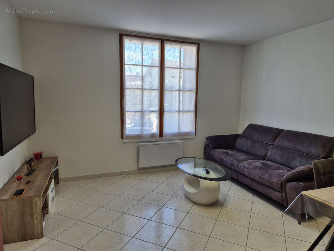 Maison à SAINT-LAURENT-DE-LA-PREE